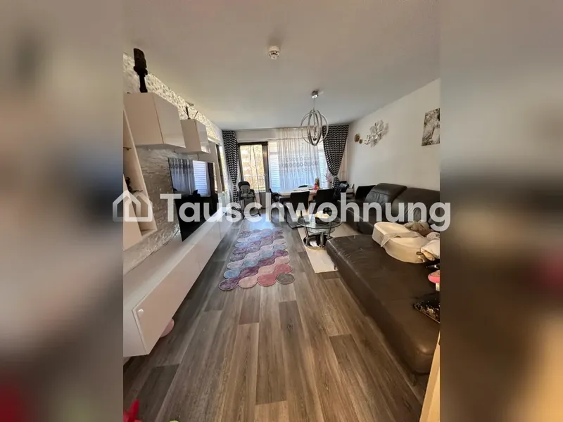 Tauschwohnung: Geräumige Wohnung mit Balkon 2 TG Stellplätze in Mitte — photo 1